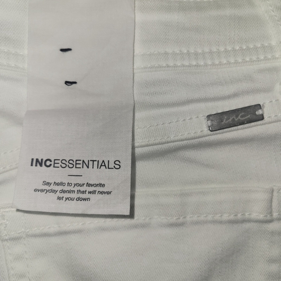 INC Skinny Leg Regular Fit White Jeans Women's Size 6. Waist 32" Inseam 31" NWT - Picture 10 of 10